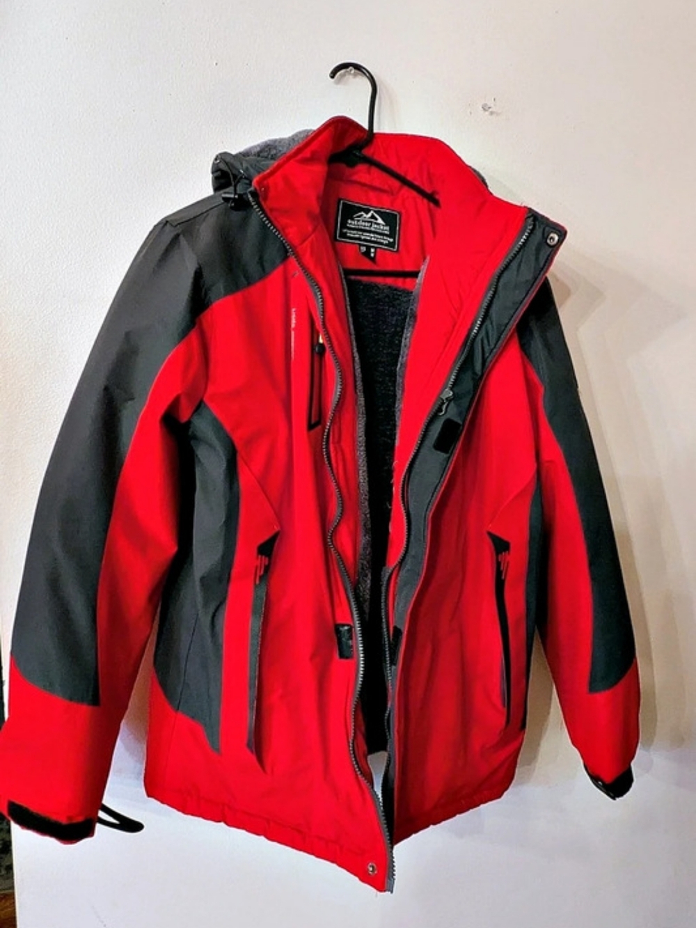 Magcomsen Men's Winter Ski Snowboard Jacket Color Block Ski Jacket in Red/Black